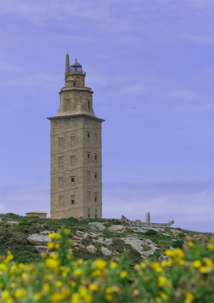 Mudanzas Comerci: Mudanzas económicas en A Coruña, ciudad de la Torre de Hércules